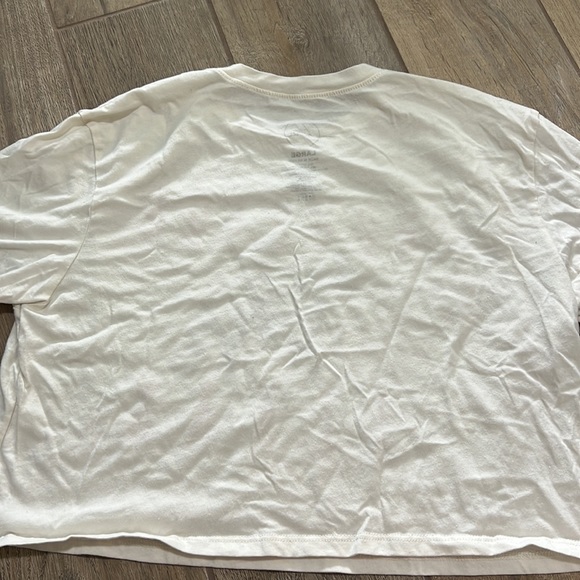 3/$15 HTX crop top T - Picture 4 of 4